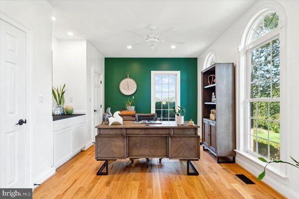 Home Office, Interior, Recessed Lighting, Wood Texture Flooring