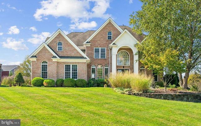 Exterior, Facade, Brick Facade, Brick Traditional
