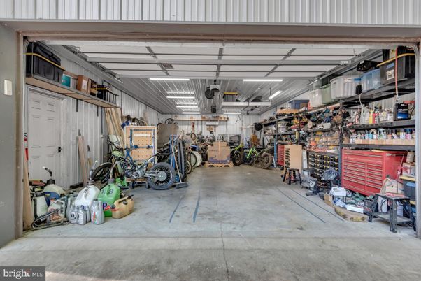 Garage, Interior