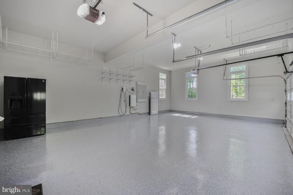 Garage, Interior