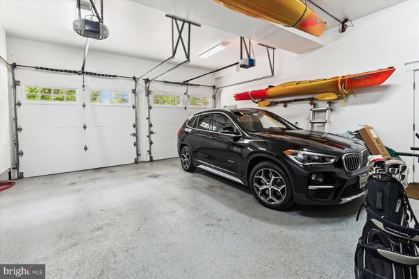 Garage, Interior