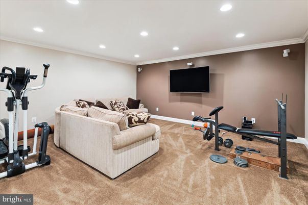 Fitness Equipment, Interior, Living room, Recessed Lighting