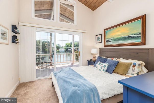 Bedroom, Interior, Water, Wooden Beams, Wooden Ceilings