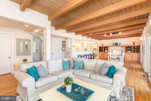 Interior, Living room, Recessed Lighting, Wooden Beams, Wooden Ceilings, Wood Texture Flooring
