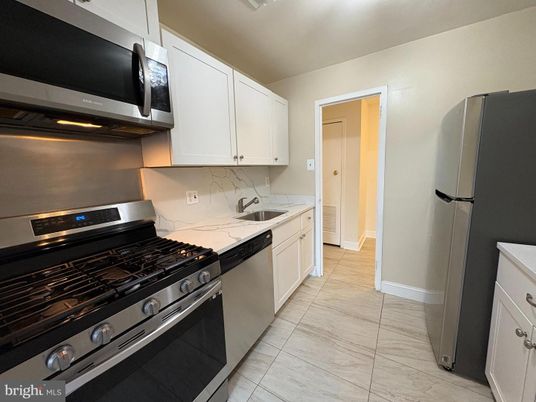 Interior, Kitchen, Stainless Steel Appliances