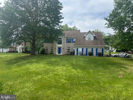 Backyard, Exterior, Facade, Cape Cod