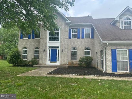 Exterior, Facade, Brick Facade, Brick Traditional