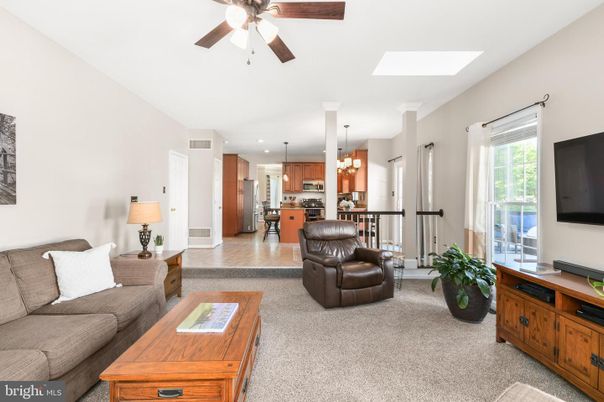 Chandelier, Dining room, Interior, Kitchen, Living room, Pendant Lights, Recessed Lighting, Stainless Steel Appliances