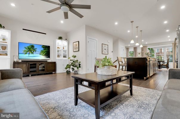 Dining room, Interior, Kitchen, Pendant Lights, Recessed Lighting, Wood Texture Flooring