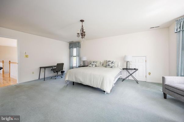 Bedroom, Interior, Pendant Lights