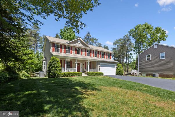 Attached, Backyard, Exterior, Facade, Georgian