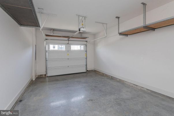 Garage, Interior