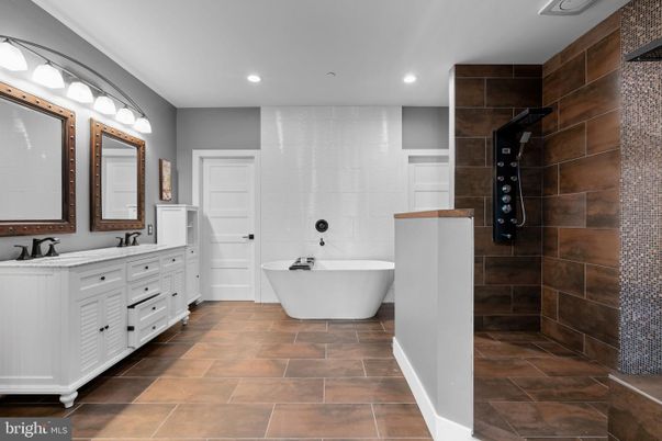 Bathroom, Dual Sink Vanities, Free Standing Baths, Interior, Recessed Lighting