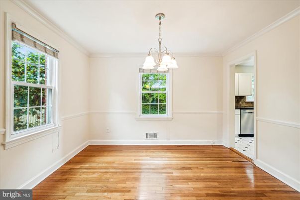 Chandelier, Empty room, Interior, Wood Texture Flooring