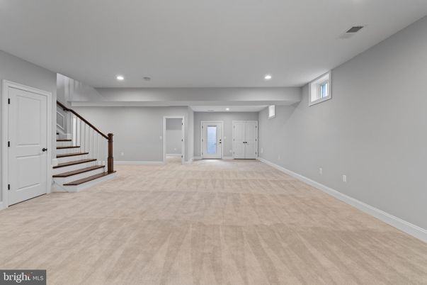Empty room, Interior, Recessed Lighting