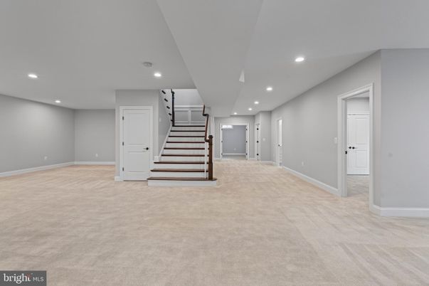 Empty room, Interior, Recessed Lighting