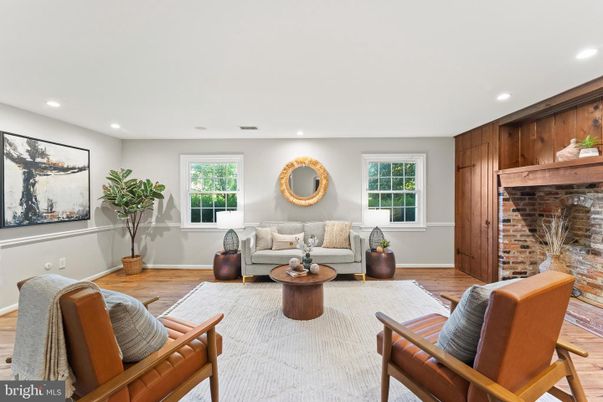 Interior, Living room, Recessed Lighting, Stone Walls, Wood Texture Flooring
