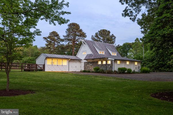 Backyard, Detached Garage, Exterior
