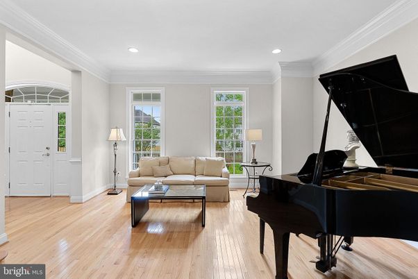 Interior, Living room, Piano, Recessed Lighting, Wood Texture Flooring