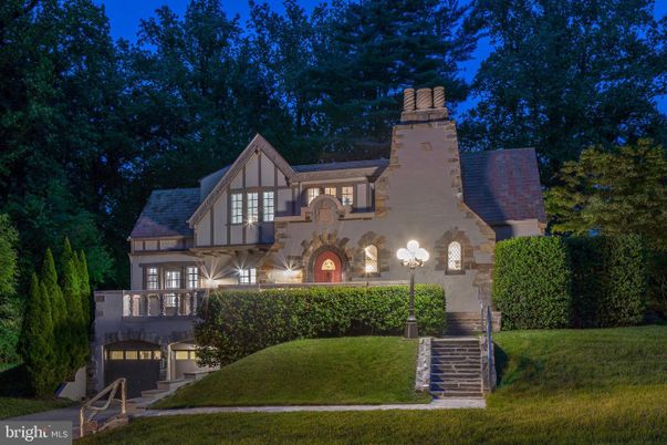 Backyard, Exterior, Facade, Tudor Revival