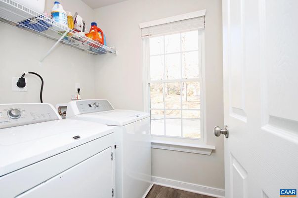 Interior, Washer, Wood Texture Flooring