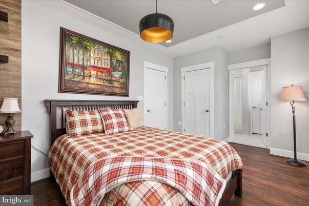 Bedroom, Interior, Pendant Lights, Recessed Lighting, Wood Texture Flooring