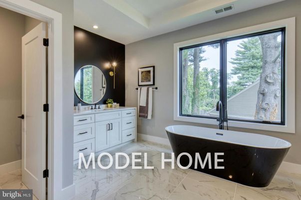 Bathroom, Dual Sink Vanities, Free Standing Baths, Interior, Marble, Recessed Lighting