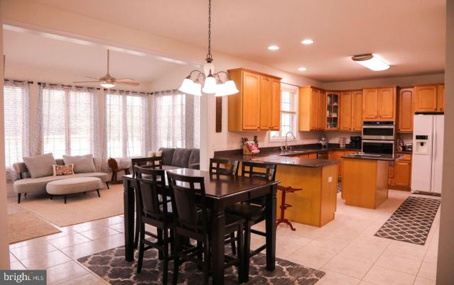 Chandelier, Dining room, Interior, Kitchen, Living room, Pendant Lights, Recessed Lighting