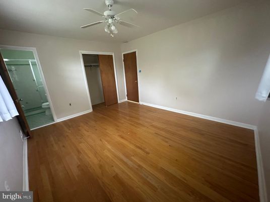 Bathroom, Empty room, Interior, Wood Texture Flooring