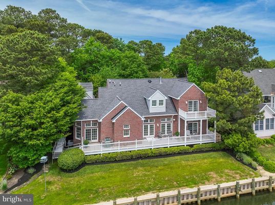 Exterior, Facade, Cape Cod