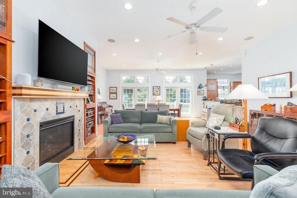 Fireplace, Interior, Living room, Pendant Lights, Recessed Lighting, Wood Texture Flooring