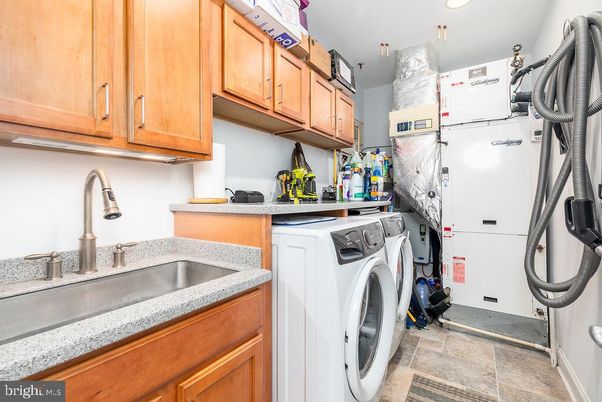 Interior, Recessed Lighting, Washer