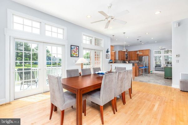 Dining room, Interior, Kitchen, Pendant Lights, Recessed Lighting, Wood Texture Flooring