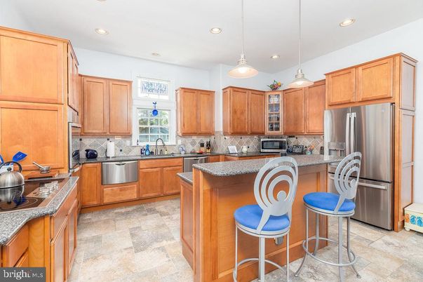 Interior, Kitchen, Pendant Lights, Recessed Lighting, Stainless Steel Appliances