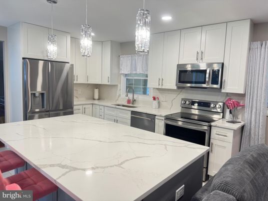 Interior, Kitchen, Pendant Lights, Recessed Lighting, Stainless Steel Appliances