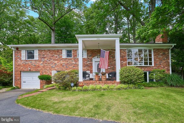 Attached, Exterior, Facade, Brick Facade, Raised Ranch