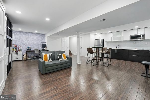 Dining room, Interior, Kitchen, Recessed Lighting, Stainless Steel Appliances, Wood Texture Flooring