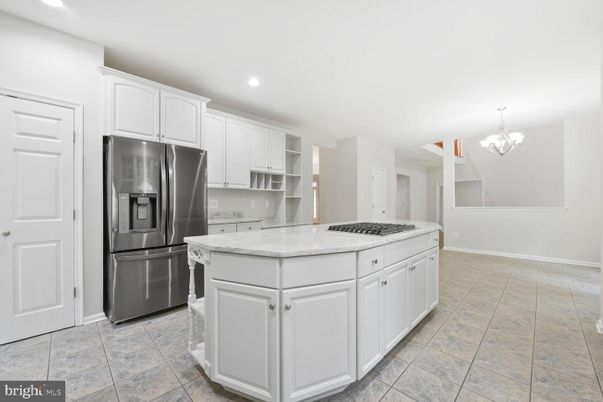 Chandelier, Interior, Kitchen, Recessed Lighting, Stainless Steel Appliances