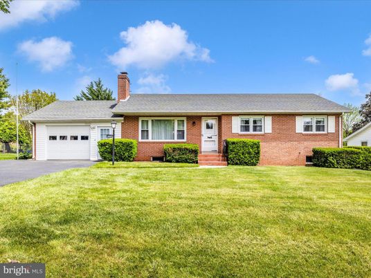 Attached, Exterior, Facade, Brick Facade, Cape Cod
