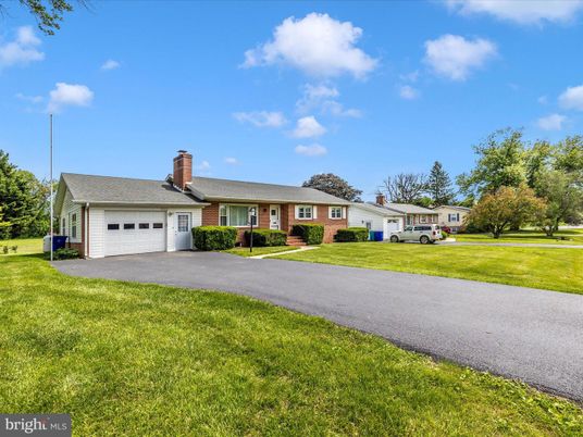 Attached, Exterior, Facade, Brick Facade, Cape Cod