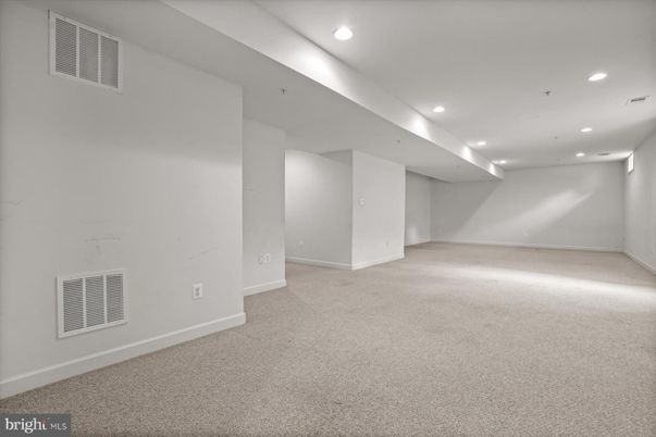 Empty room, Interior, Recessed Lighting