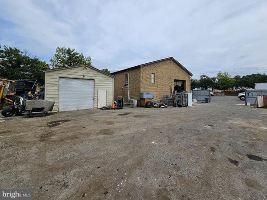 Backyard, Detached Garage, Exterior