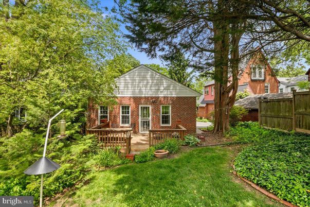 Backyard, Exterior, Facade, Brick Facade, Georgian
