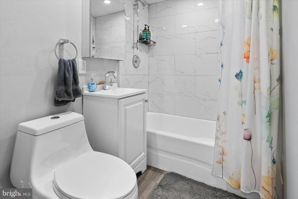 Bathroom, Interior, Marble Walls