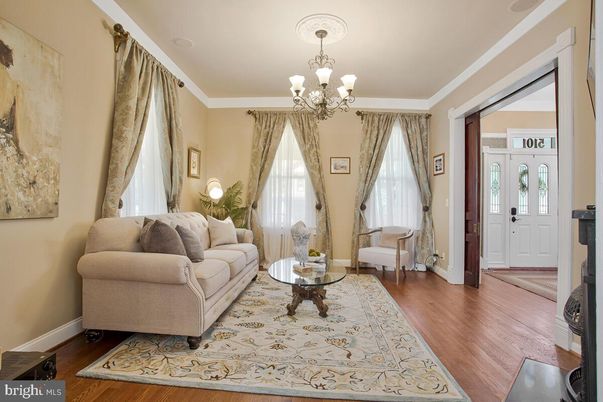 Chandelier, Interior, Living room, Wood Texture Flooring