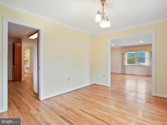 Empty room, Interior, Pendant Lights, Recessed Lighting, Wood Texture Flooring