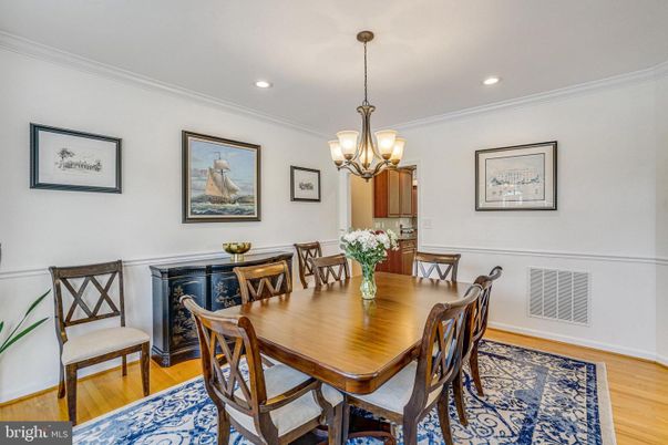 Chandelier, Dining room, Interior, Recessed Lighting, Wood Texture Flooring