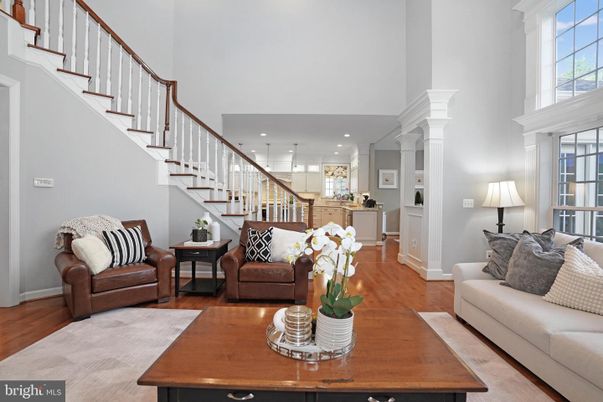 Interior, Kitchen, Living room, Pendant Lights, Recessed Lighting, Wood Texture Flooring