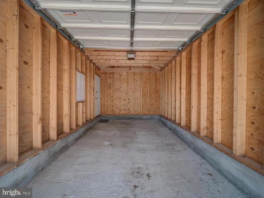 Garage, Interior, Wooden Walls