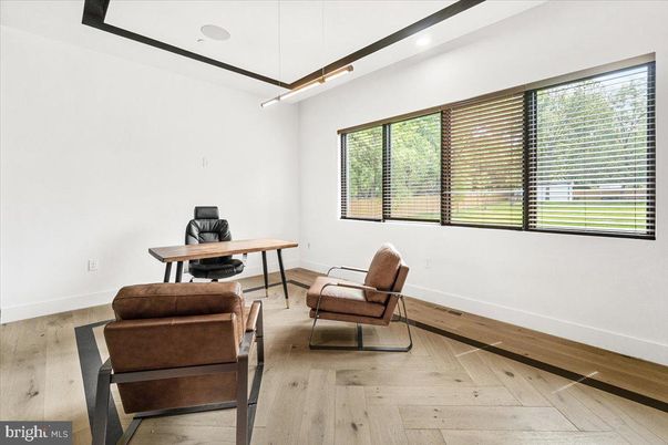 Home Office, Interior, Recessed Lighting, Wood Texture Flooring